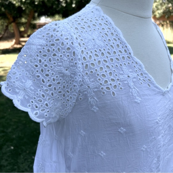 Johnny Was Eyelet Tunic Top in White Size S - Picture 3 of 8